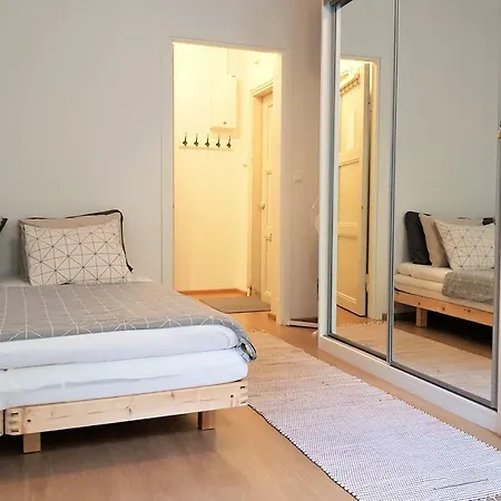 Cute & Quiet Studio In Kallio Near Center Хельсинки