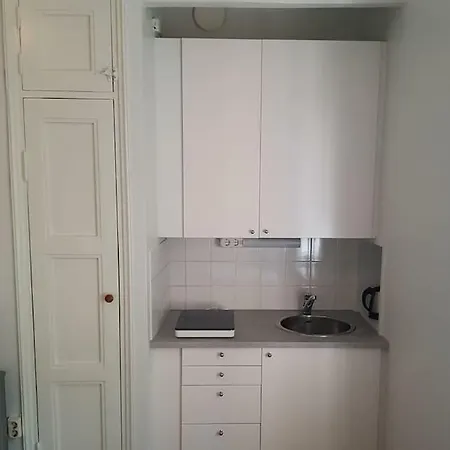Cute & Quiet Studio In Kallio Near Center * Хельсинки