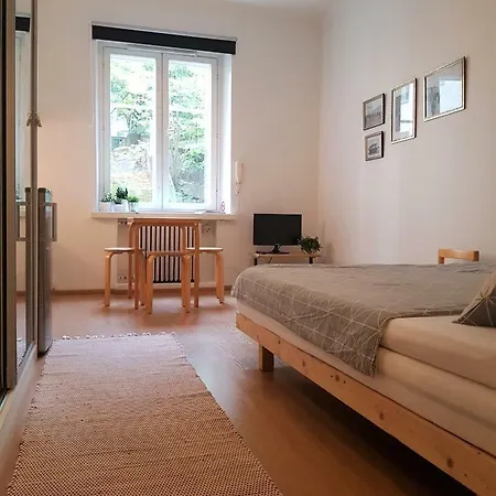 Cute & Quiet Studio In Kallio Near Center Апартаменты *
